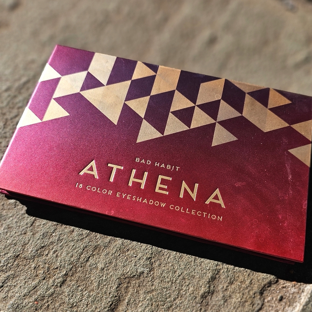 ATHENA - BAD HABIT - 18 COLOR EYESHADOW COLLECTION